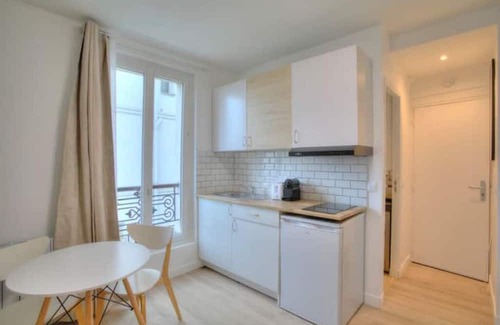 Quartier de la Goutte-d'Or Wohnung | Élégance et Confort au Cœur du 18e