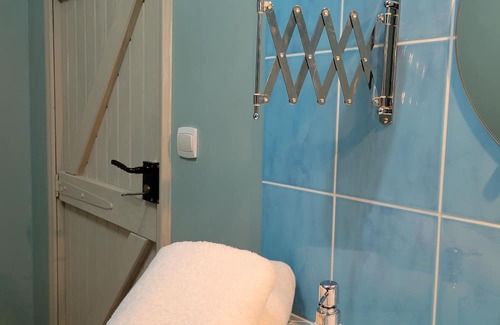 Bruniquel Haus | Le Flacon de la Verrouille, Bloom Bed & Breakfast Avec Piscine