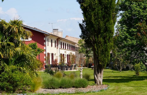 Gauriaguet Haus | Guest House 'Chambre D'hôtes Emeraude' with Shared Pool, Wi-Fi and Air Conditioning