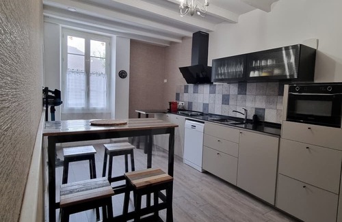 Gauriaguet Haus | Holiday Home 'Gîte Le Bijou' with Shared Pool, Wi-Fi and Air Conditioning