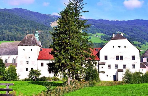 Vipiteno Wohnung | Apartment 'B' with Mountain View, Private Terrace and Wi-Fi