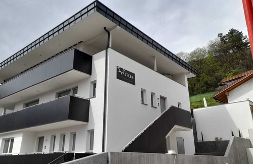 Vipiteno Wohnung | Apartment 'B' with Mountain View, Private Terrace and Wi-Fi