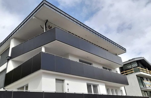Vipiteno Wohnung | Apartment 'B' with Mountain View, Private Terrace and Wi-Fi