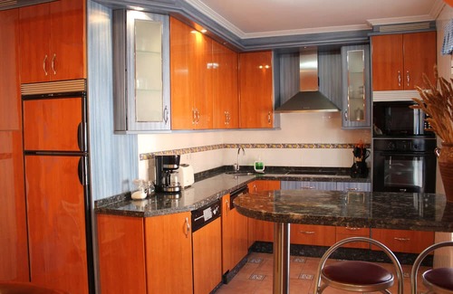 La Pola de Gordon Haus | Holiday Home 'La Cuadra 2' with Mountain View, Shared Terrace and Wi-Fi