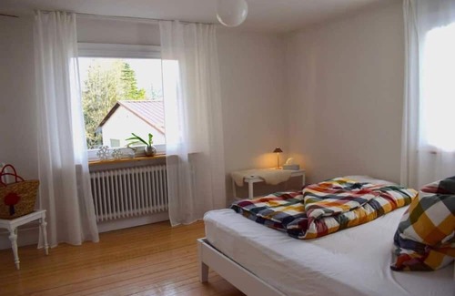 Friedenweiler Wohnung | Apartment 'Obergeschoss' with Lake View, Shared Terrace and Wi-Fi