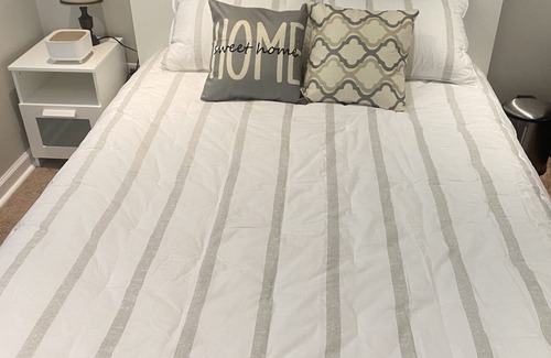 Newark Haus | Great for family! Single house close to UD and Main Street in Newark DE