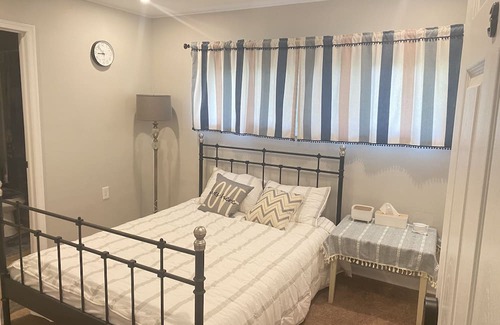 Newark Haus | Great for family! Single house close to UD and Main Street in Newark DE