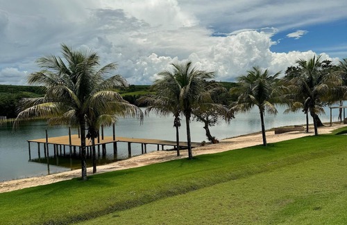 Delfinopolis Hütte | Comfortable house with swimming pool overlooking the dam.