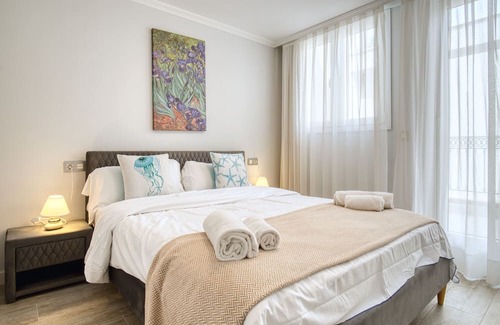 Cabo de las Huertas Wohnung | Apartment 'Mar 5' with Private Terrace, Wi-Fi and Air Conditioning