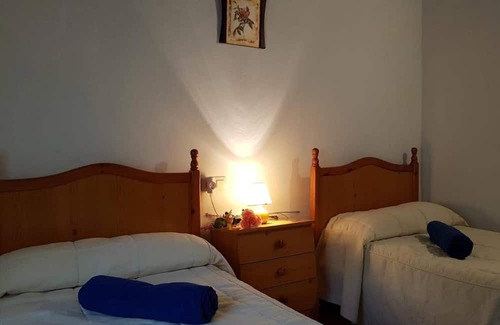 Jimena de la Frontera Haus | Holiday Home 'Casa Paco' with Mountain View, Private Pool and Wi-Fi