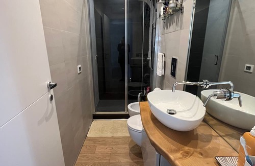 Monteverde Nuovo Wohnung | Apartment 'Whitecate - Attico A Roma' with Private Terrace, Wi-Fi and Air Conditioning