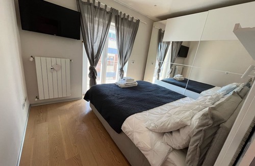 Monteverde Nuovo Wohnung | Apartment 'Whitecate - Attico A Roma' with Private Terrace, Wi-Fi and Air Conditioning