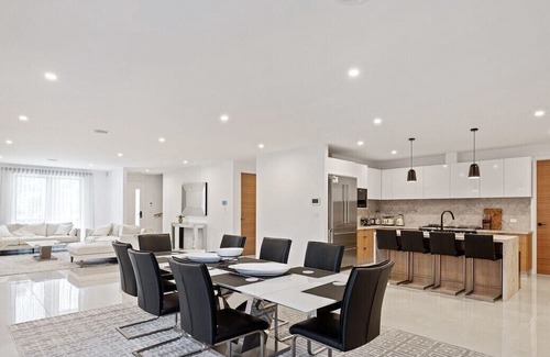 Rhyll Haus | Swan Bay Park by Ready Set Stay - WIFI, Full Linen and Towels, Central