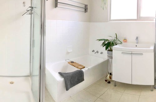 Hawthorn Wohnung | Beautiful 2BR Scotch-Hill retreat in leafy Hawthorn (4km to MCG, 6km to CBD)