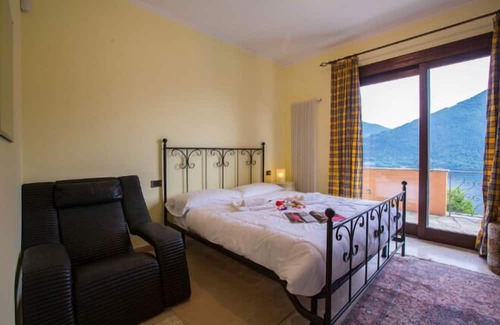 Cressogno Haus | Vacation home for 10 guests with 300m² in Valsolda (121082)