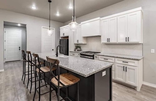 Lubbock Haus | Modern Uptown - 4BR/2BA - New Construction