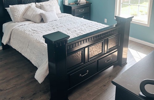Hanover Haus | The Hanover Hideaway! Minutes from Hanover College, 5 Miles to Downtown Madison!