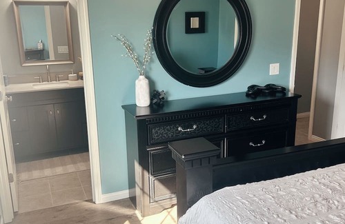 Hanover Haus | The Hanover Hideaway! Minutes from Hanover College, 5 Miles to Downtown Madison!