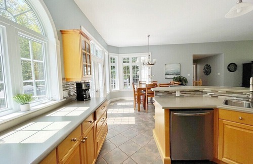 Fredericton Haus | This house is a 3 bedroom(s), 2.5 bathrooms, located in Richibucto Road, NB.
