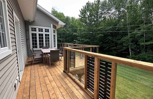 Fredericton Haus | This house is a 3 bedroom(s), 2.5 bathrooms, located in Richibucto Road, NB.