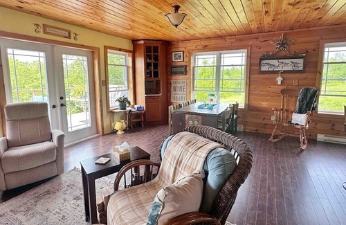 Sheffield Haus | This house is a 2 bedroom(s), 2 bathrooms, located in Ripples, NB.
