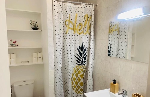 Faubourg de l'Arche Wohnung | Appartement Calme et Chaleureux Proche de Paris