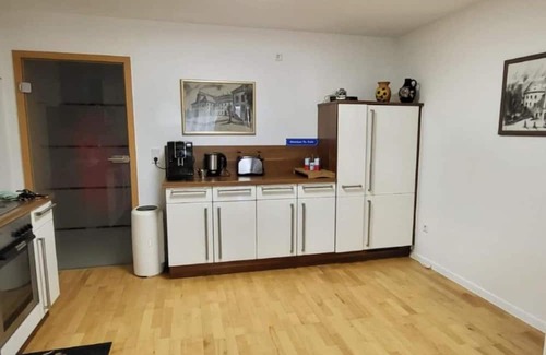 Bad Bocklet Wohnung | Apartment 'Gästehaus Da Fabio' with Mountain View, Private Terrace and Wi-Fi