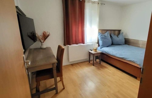Bad Bocklet Wohnung | Apartment 'Gästehaus Da Fabio' with Mountain View, Private Terrace and Wi-Fi
