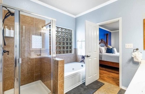 Cibolo Haus | Serene Views~Ideal For Long Stays~Heated Pool