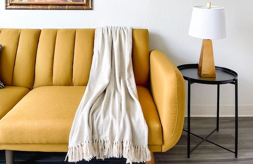 Corryville Wohnung | Sleepover: Luxurious 1BD/1BA + Gym - Cincinnati