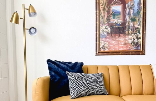 Corryville Wohnung | Sleepover: Luxurious 1BD/1BA + Gym - Cincinnati
