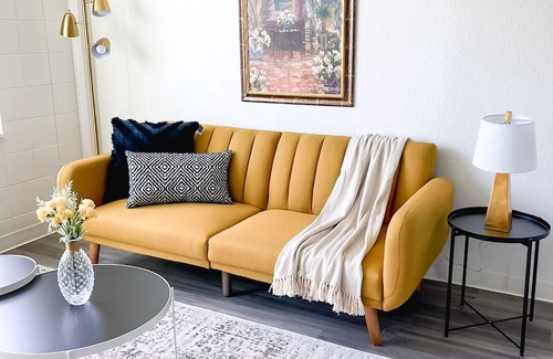 Corryville Wohnung | Sleepover: Luxurious 1BD/1BA + Gym - Cincinnati