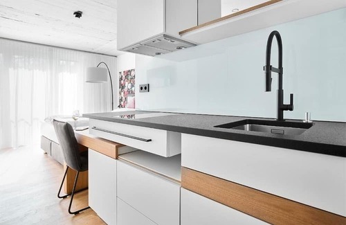 Berg Wohnung | Livisit Bergpartment 24 - Doppelbettzimmer 27 qm - mit Küchenzeile und Bad