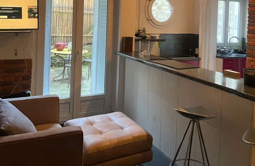 Neuilly-sur-Seine Wohnung | Vrbo Property