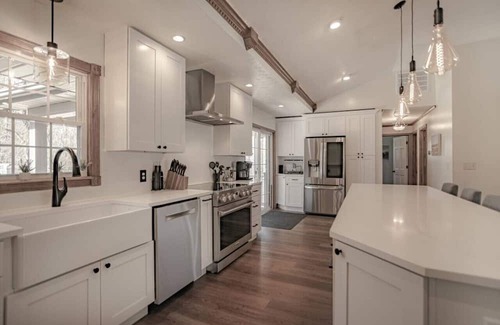 Friendsville Haus | Waterfront, Pool, Hottub - Deep Creek Lake & Wisp
