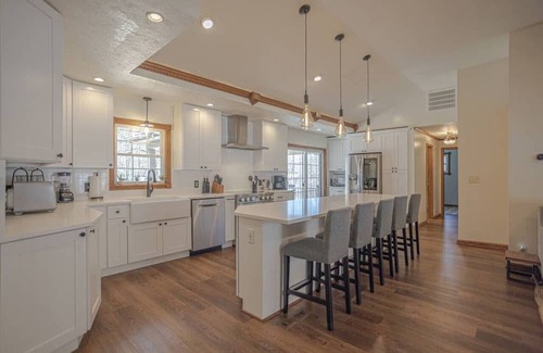 Friendsville Haus | Waterfront, Pool, Hottub - Deep Creek Lake & Wisp