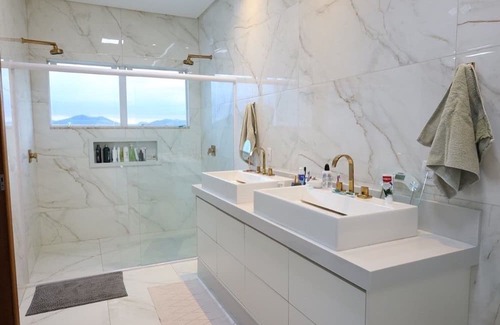 Borda da Mata Haus | Casa nas montanhas com piscina aquecida