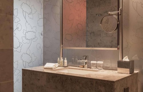 The Hague Center Haus | Ensuring a Very Comfortable & Memorable Stay! Pet-friendly Property!