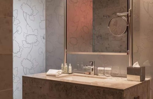 The Hague Center Haus | Welcome to Your Den Haag Hideaway! 3 Spacious Units, Pet-friendly!