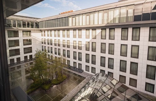 The Hague Center Haus | Stay, Explore, and Unwind in Den Haag's Heart! 3 Relaxing Units, Pets Allowed!