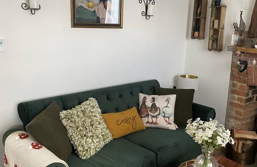 Chard Hütte | “Cosy Cottage “located in Chard a beautiful destination in Somerset.