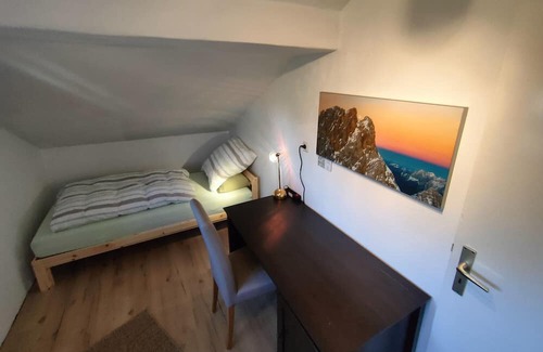 Garmisch-Partenkirchen Wohnung | Apartment 'Ferienwohnungen Alpspitzblick' with Mountain View, Shared Garden and Wi-Fi