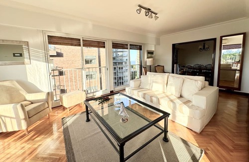 Olivos Wohnung | Very bright, spacious apt on the tenth floor, quiet, sunny and 4B 3.5B in Olivos