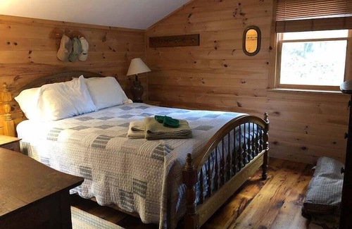 Rangeley Hütte | Camp Jim - on Rangeley Lake with large dock, kayaks, and screened porch!