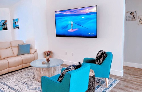 Vero Beach South Haus | Beaches hot tub, heated pool & fenced in yard for total privacy. Dogs welcome .