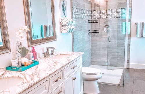 Vero Beach South Haus | Beaches hot tub, heated pool & fenced in yard for total privacy. Dogs welcome .