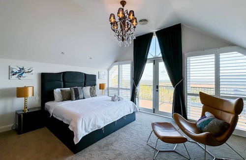 Mount Eliza Haus | Luxury Mt Eliza House Expansive Mountain View