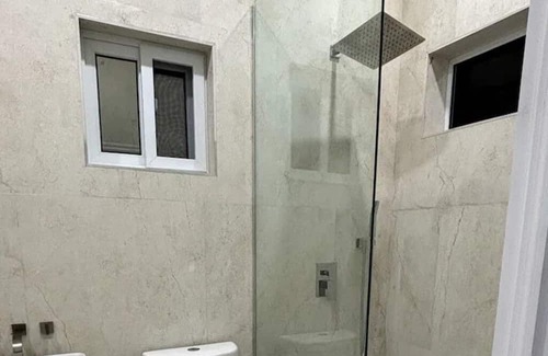 Downtown Nassau Hütte | Tranquil secluded studio w/ Pool and WiFi, AC in charming Nassau