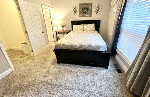 Florence Haus | Centrally located a skip from downtown Cincinnati and just North of the Ark!