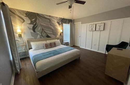 Westridge Haus | Renovated Mickey's Pool Villa near Disney